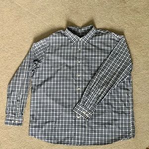 Men’s XL Eddie Bauer Dress Shirt.
